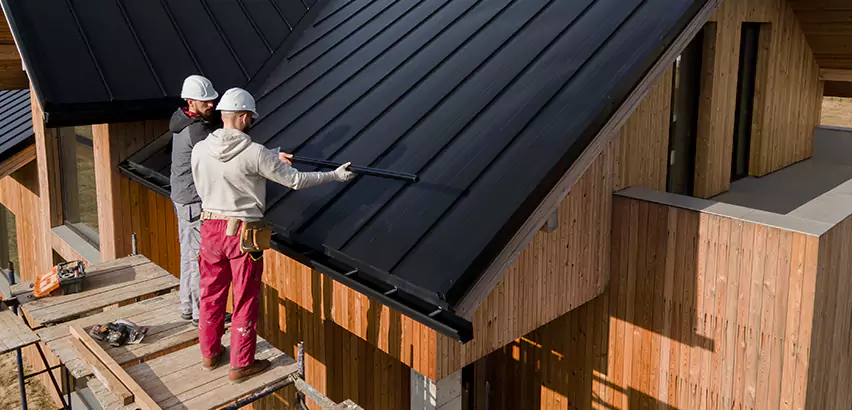 Metal Roof Maintenance in Saint Charles